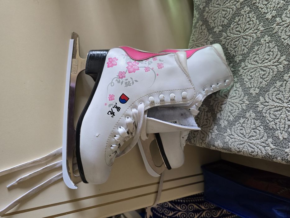 Детский конький размер 37