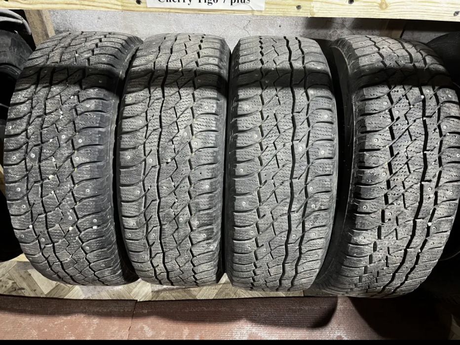 Продам зимние шины 225/55/18