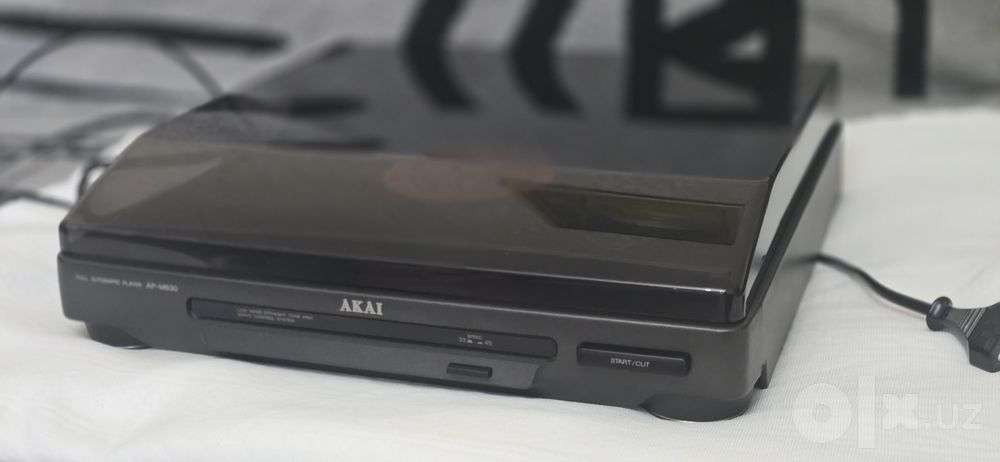Виниловый проигрыватель Akai