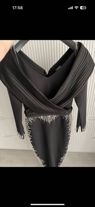 Rochie lunga cu maneci