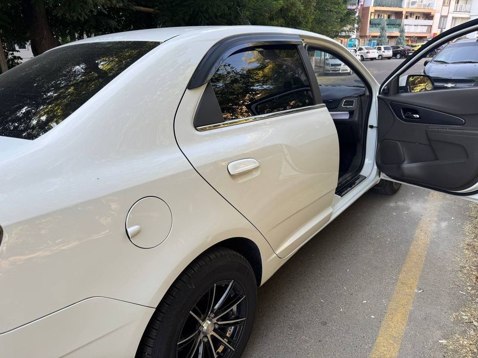 Продаётся Chevrolet Cobalt 2013 года состояние отличное