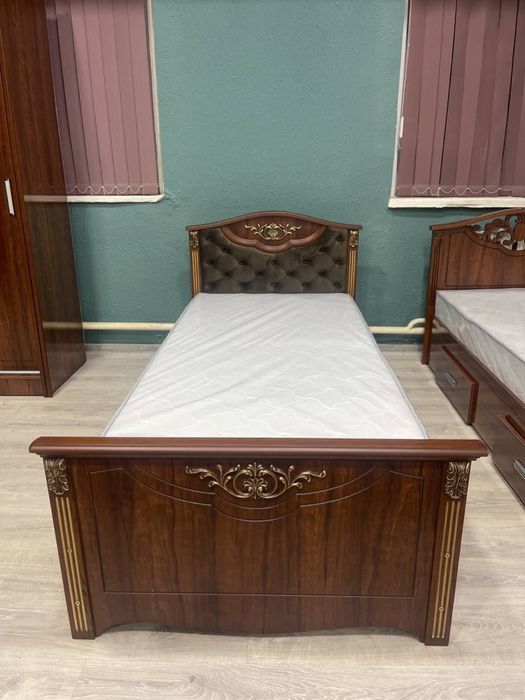 Кровать (шедевр) крават