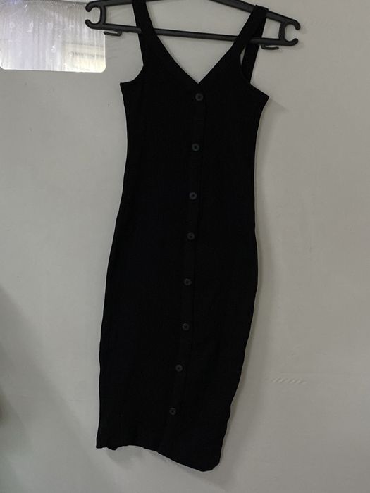 продам платье не одевали ни разу