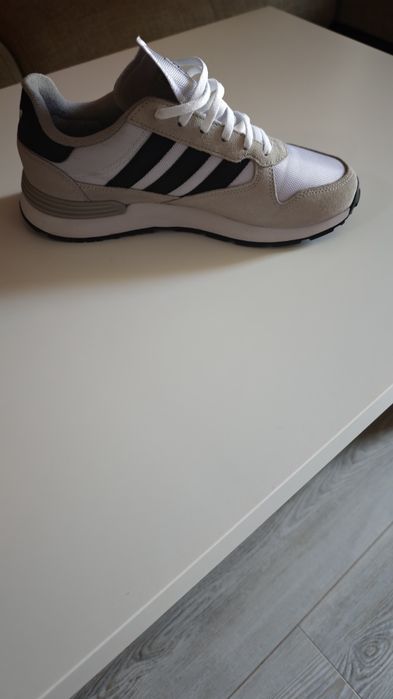 Маратонки Adidas
