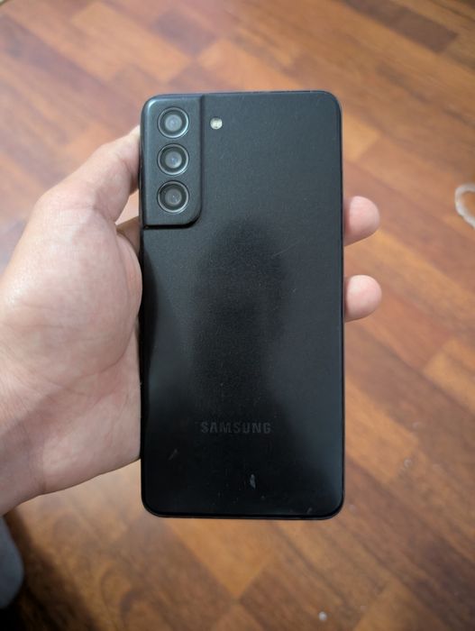Продам Samsung S21fe