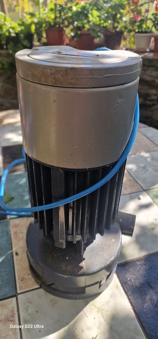 Помпа за вода. Нова!