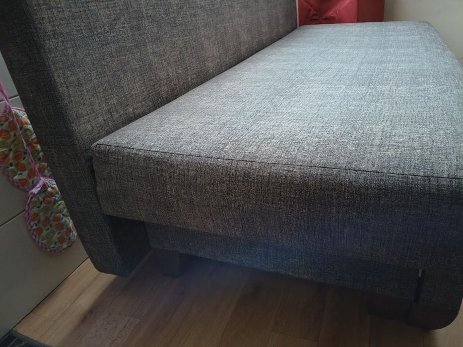 Разтегателен диван