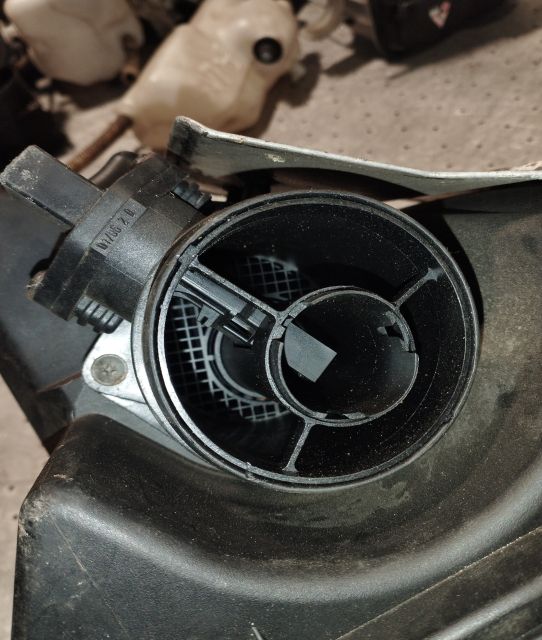 Carcasa filtru aer 03G 133 835 Audi A4 B7