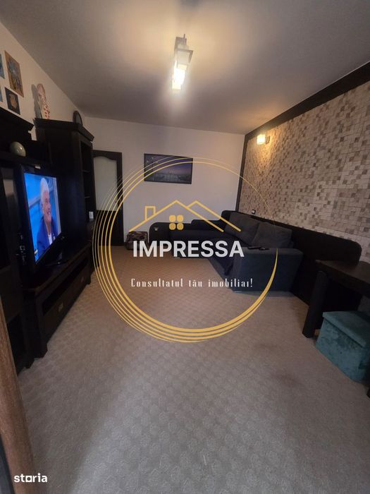 Se vinde apartament 3 camere etaj 3 zona 0 Suceava 122.000euro neg