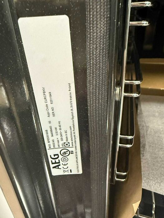 Фурна за вграждане с пиролиза АЕG BPE53516AB, 65 л.