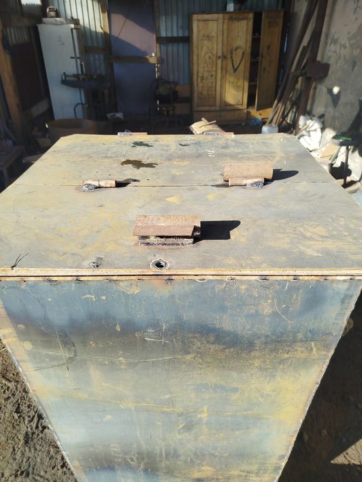 Бак мусорный контейнер