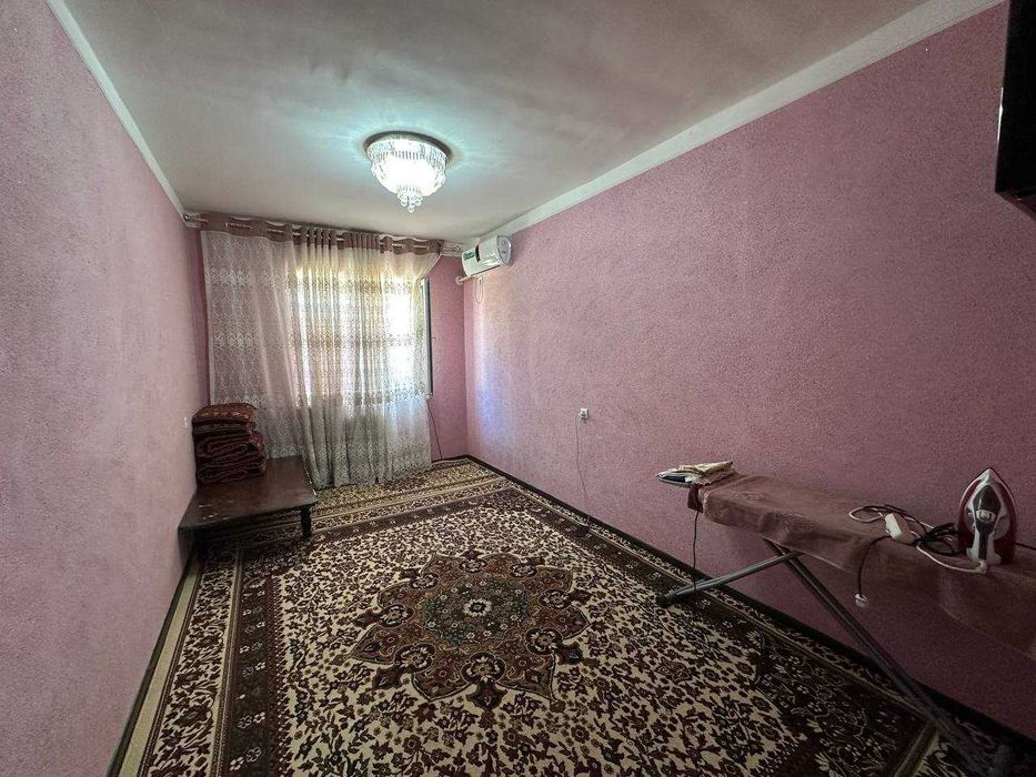 Продаётся 3х комн квартира на 3 этаже Ор-р 7 микрорайон Мегамаркет