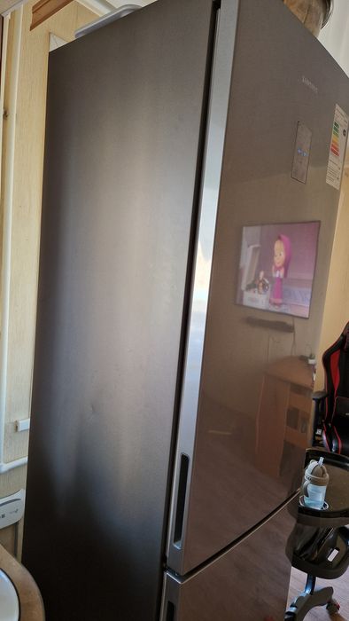 Продам холодильник Samsung