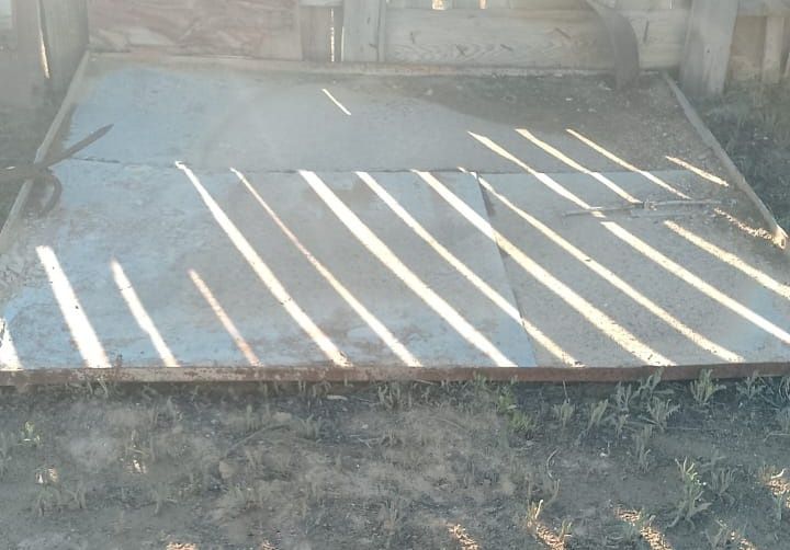 Металический лист.