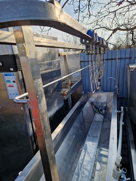 Linie inox/jgheab sacrificare prepelițe/păsări mici 10 cârlige