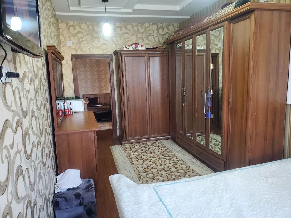 Срочно продаётся 4х ком квартира студи