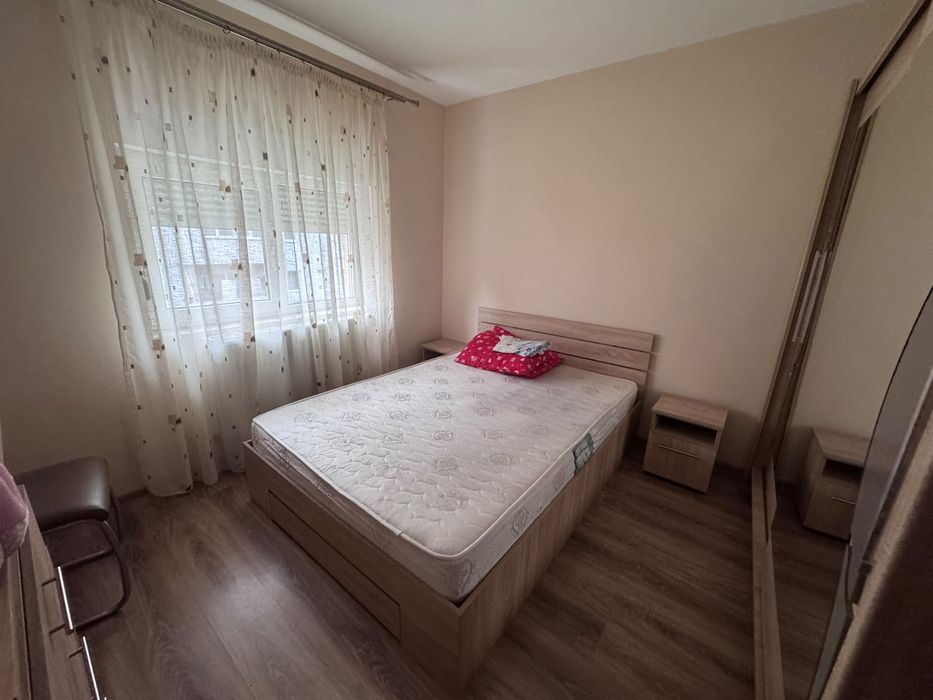 Inchiriez apartament 3 camere
