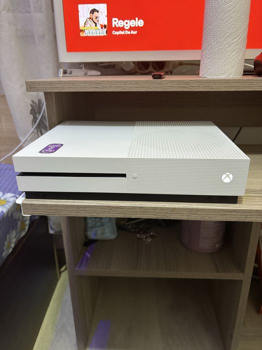 Xbox One s 1 tb alb+maneta