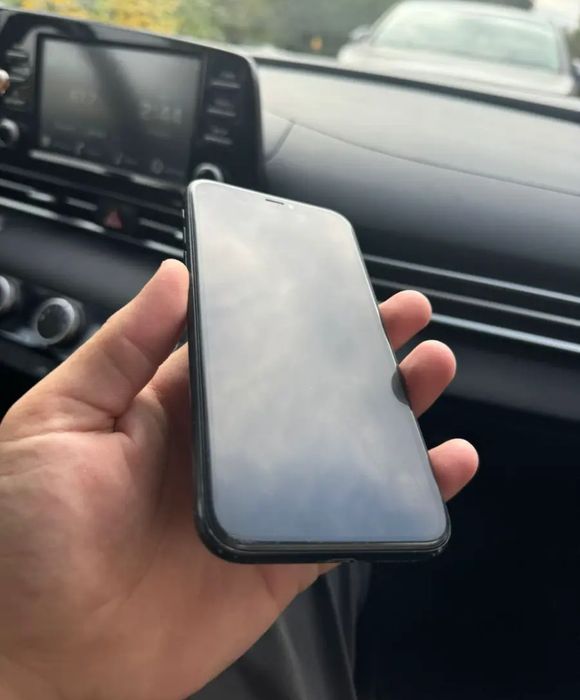 Айфон хр срочнооо