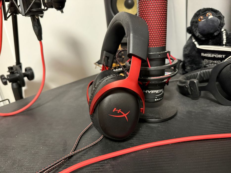 HyperX QuadCast + HyperX Cloud III – комплект