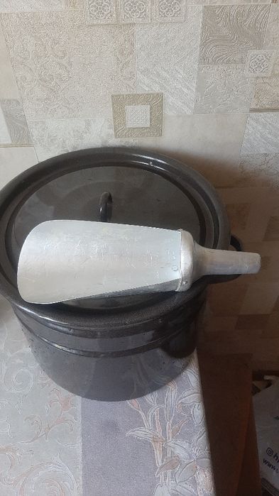 Кастрюля эмалированная 20л