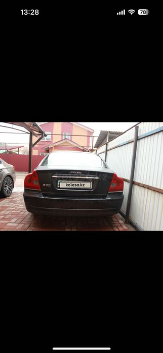 Автомобиль Volvo s80