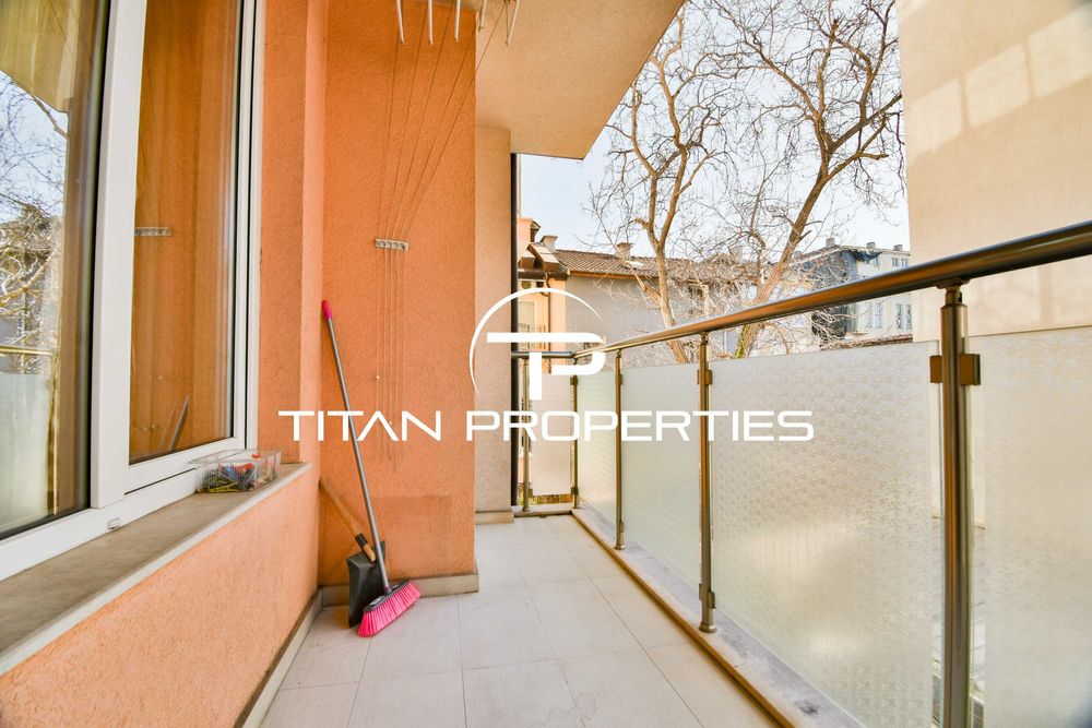 Дава се под наем Тристаен апартамент в София, Център - 91 кв.м за 765 € - Снимка #11