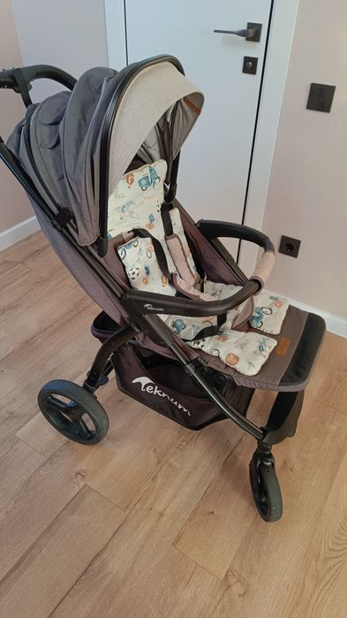 Продам две прогулочные коляски Teknum и Ining bany