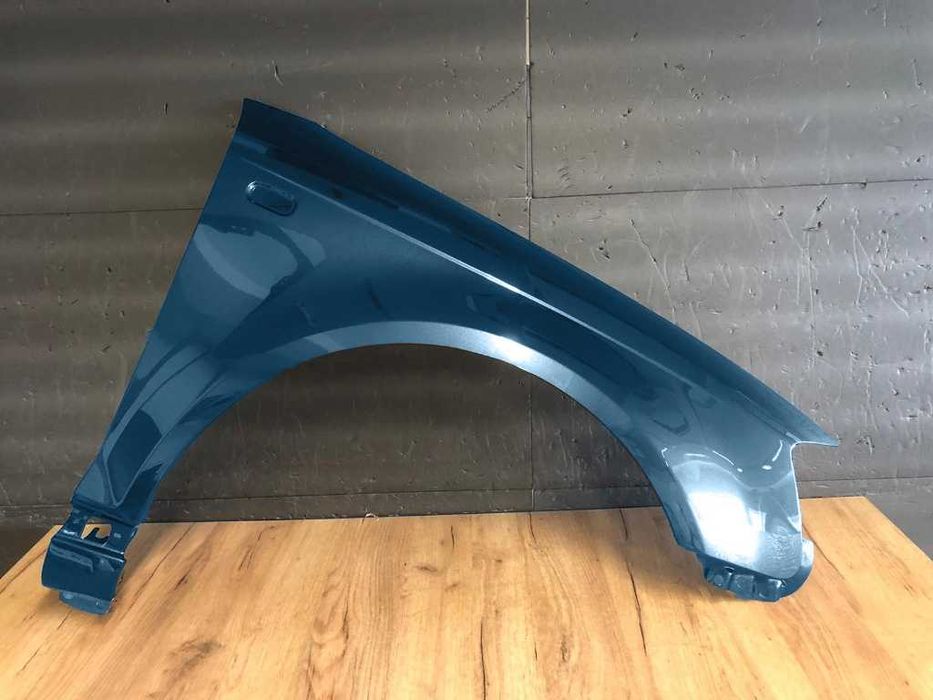 Aripa Fata Dreapta Audi A3 8P An 2003-2008 (Albastru (LZ5W))