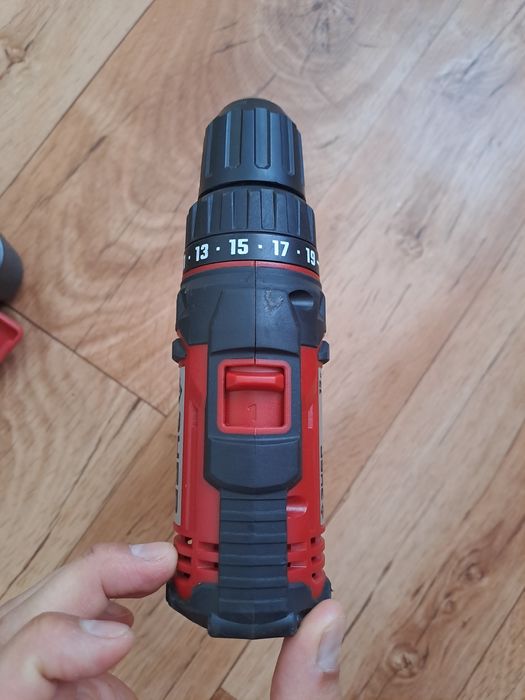 Продам шруповерт новый 12 волт