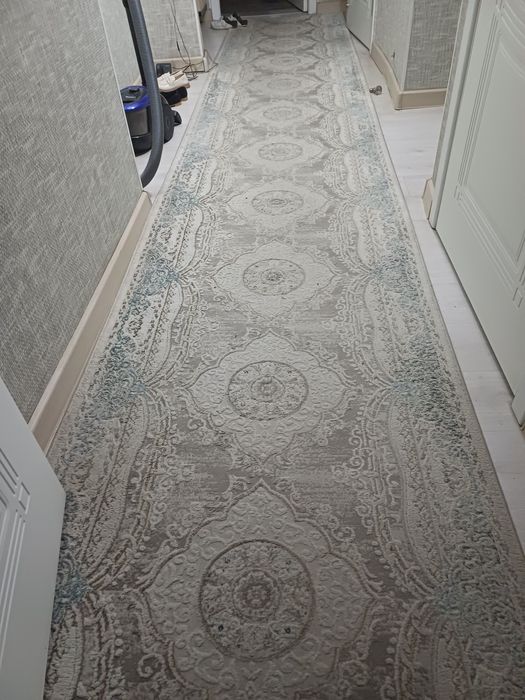 Ковровая дорожка.