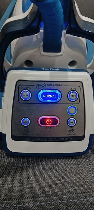 Паров генератор Tefal Pro Express Control GV8963