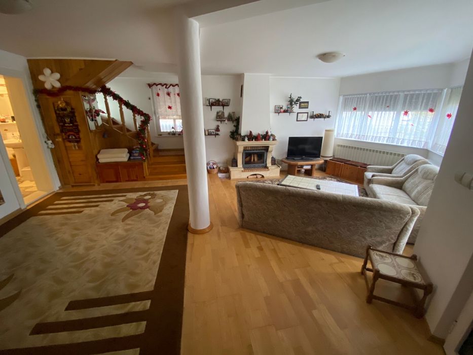 Urgent Casa Breaza 190 mp, teren 597 mp, zona centrala, 129.000  euro, fara comision