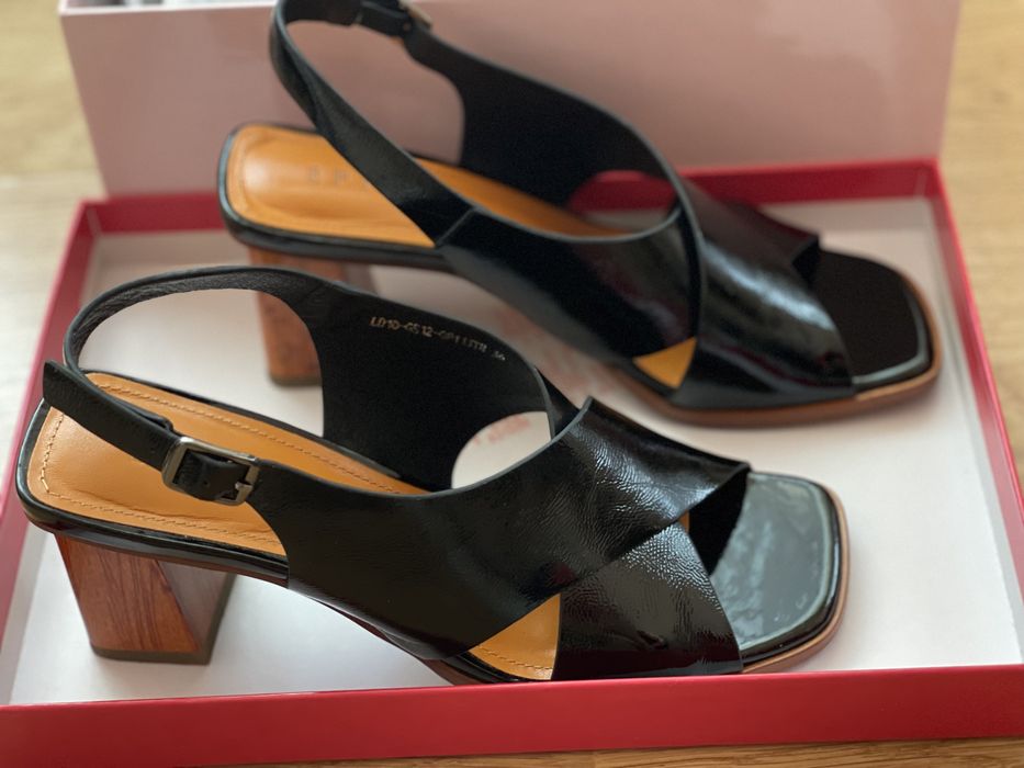 Sandale Epica piele naturala lăcuită Nou