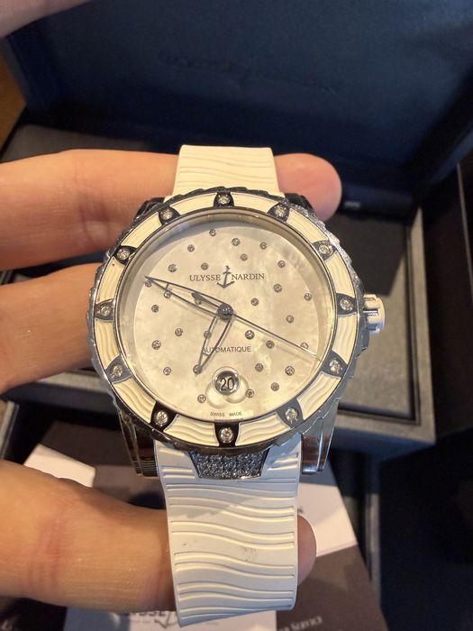 Ulysse Nardine Lady Diver Diamods