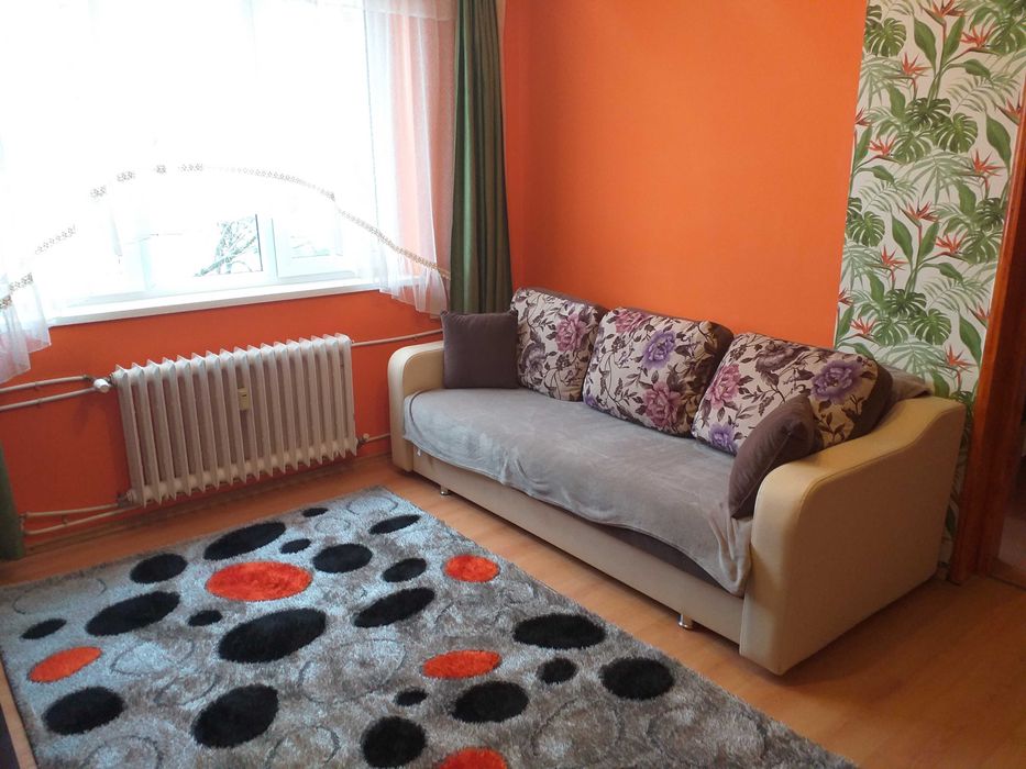 Inchiriez apartament 3 camere Rogerius