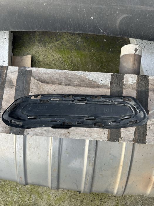 Audi A6 4K 18г Дясна решетка на ауспух ОЕ