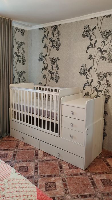 Детская кроватка