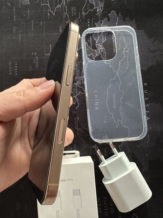iPhone 16 Pro Gold, 94% baterie, in garantie