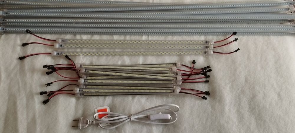 Подсветка, светильник, лампочка.