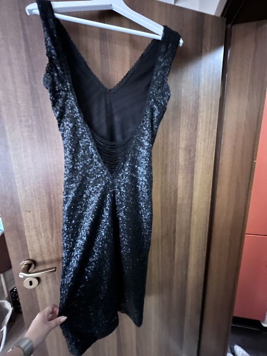 Рокля с пайети