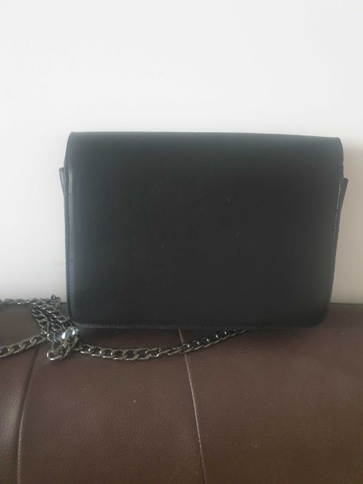 Genti dama. Noi. Pret 90 lei