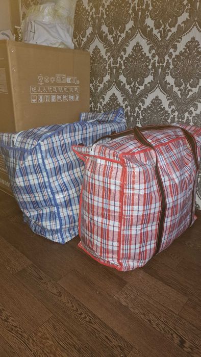 Сумки клетчатые 8 штук