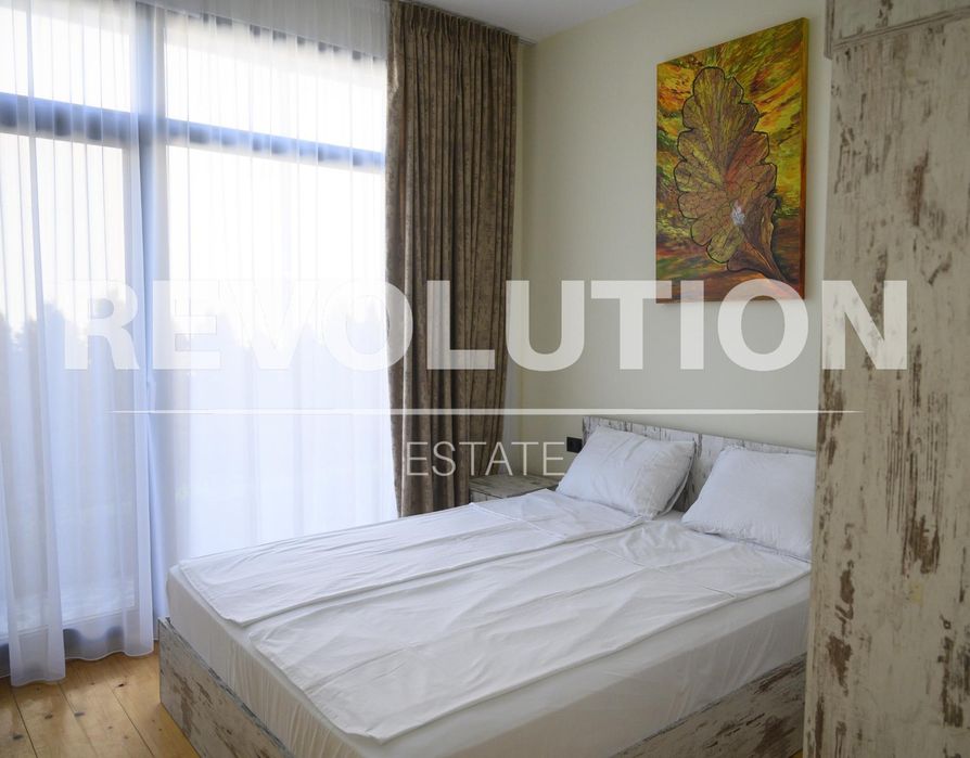 Дава се под наем Къща в Варна, м-т Траката - 320 кв.м за 5000 € - Снимка #12