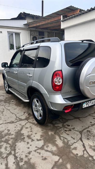 Нива Шевроле люкс 2014года