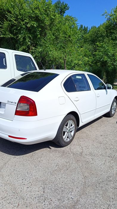 Продам авто Skoda Octavia 1.6