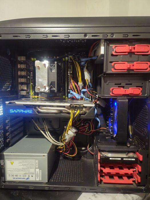 Компютър с i7 5960x , DDR4 32Gb , Video RX 580 8GB