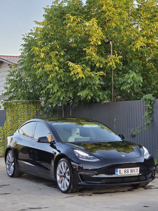 TESLA Model 3