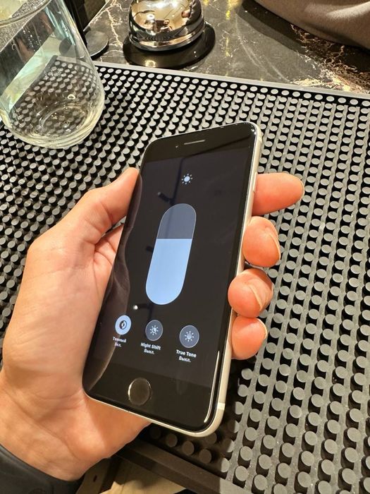 Айфон Се 2020 айфон се