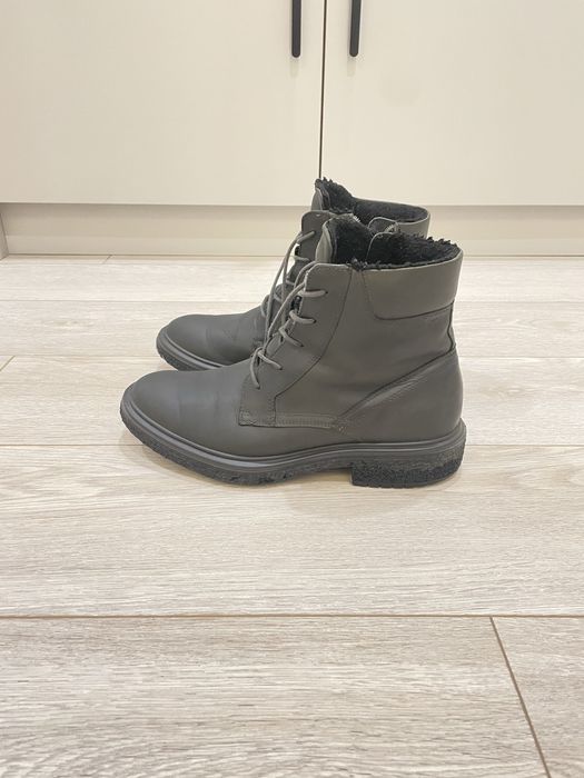 Продам Ботинки ECCO